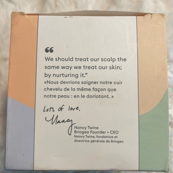 Briogeo Scalp Revival  Stimulating therapy massager - Picture 3 of 4